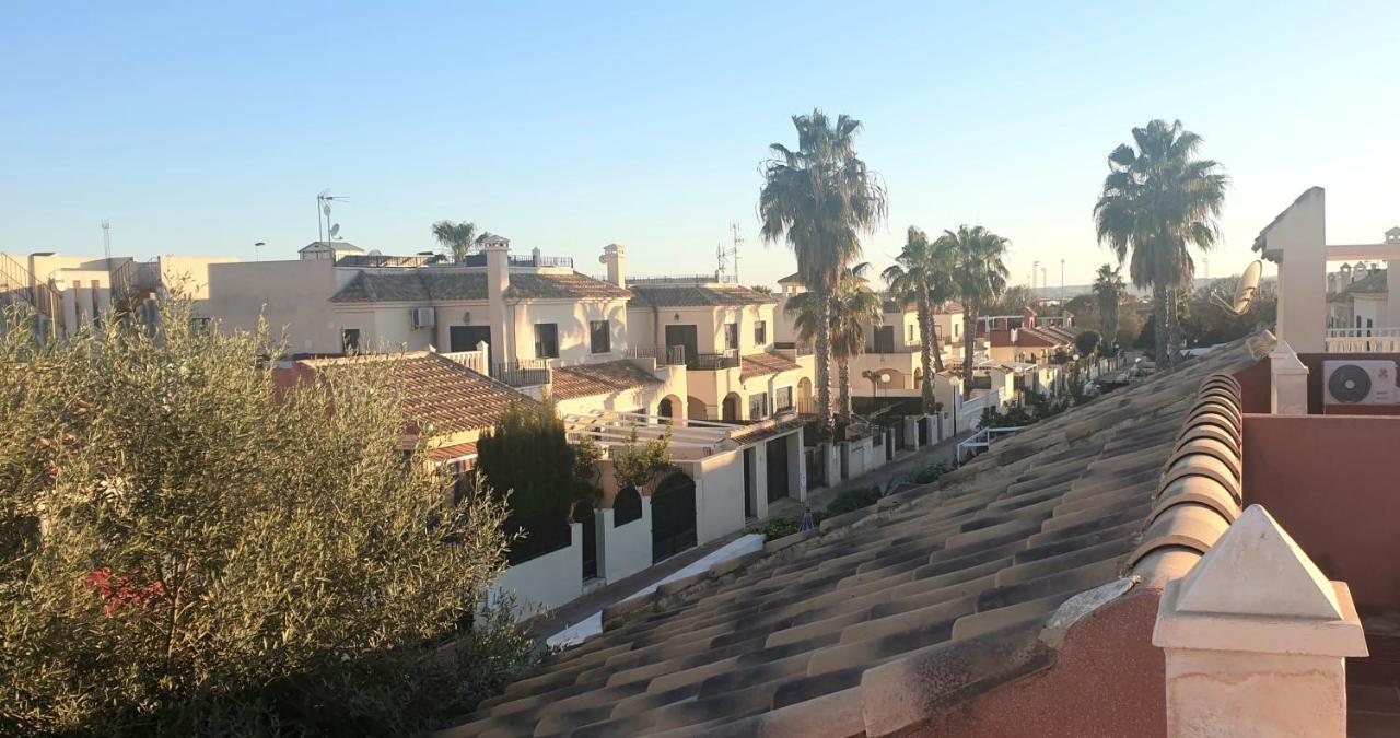 Arco Mediterraneo Chalet Independiente Torrevieja Bagian luar foto